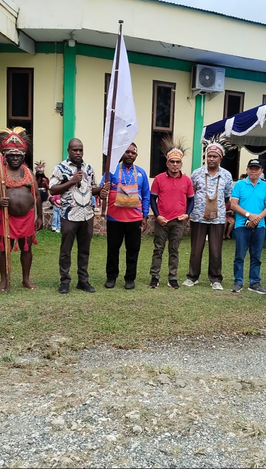 Ratusan Jemaat GPKAI Se-Kota Manokwari Meriahkan Pawai dan Karnaval HUT PI GPKAI ke-74 dengan Pakaian Adat dan Iringan Lagu Rohani